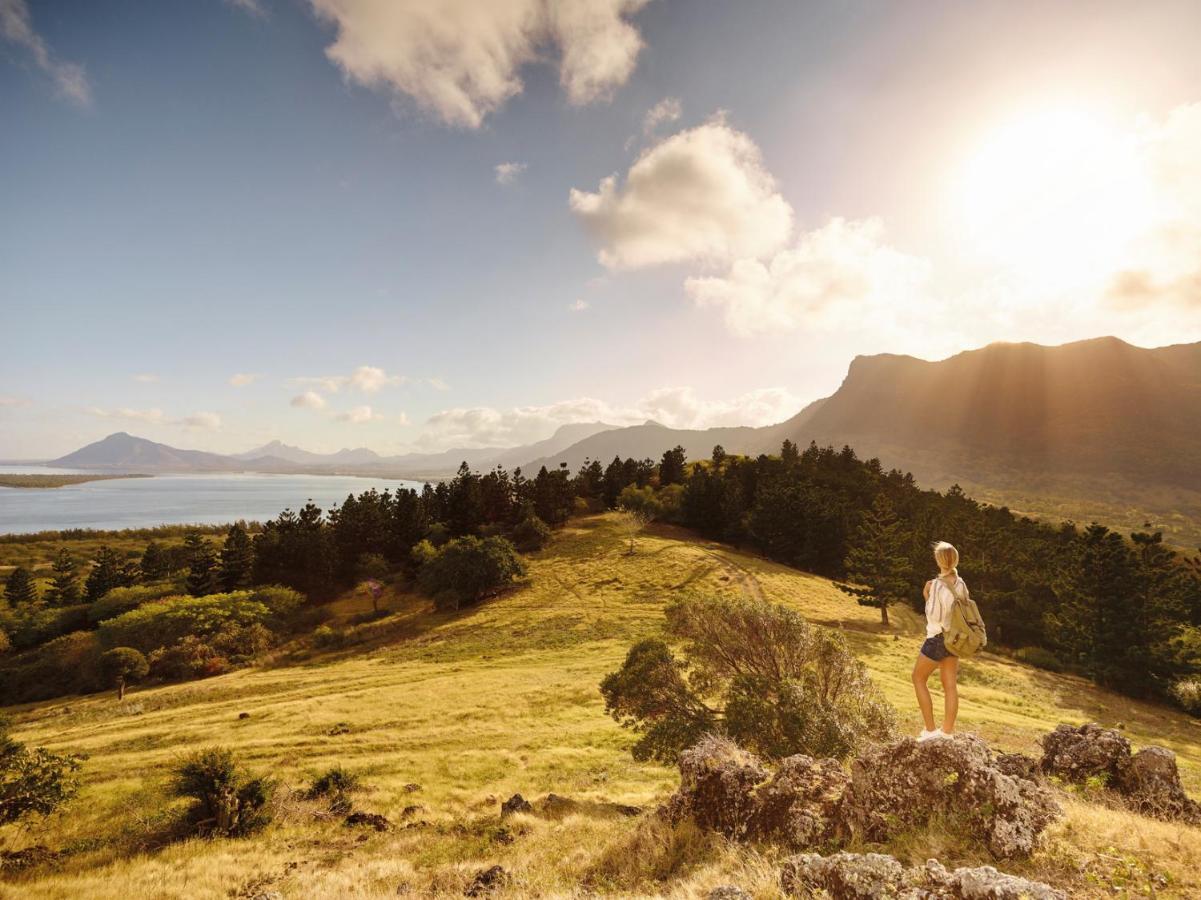 Lux* Le Morne Resort Le Morne Brabant Exterior photo