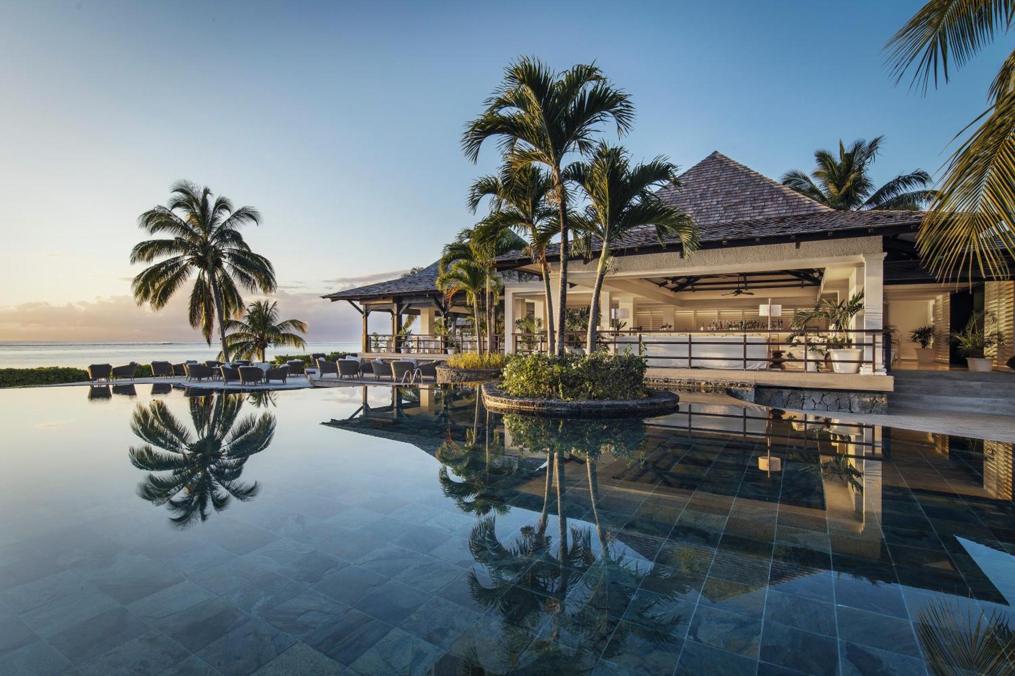 Lux* Le Morne Resort Le Morne Brabant Exterior photo