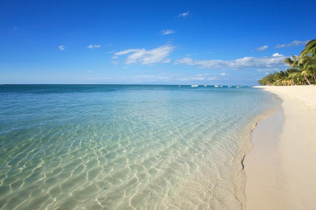 Lux* Le Morne Resort Le Morne Brabant Exterior photo